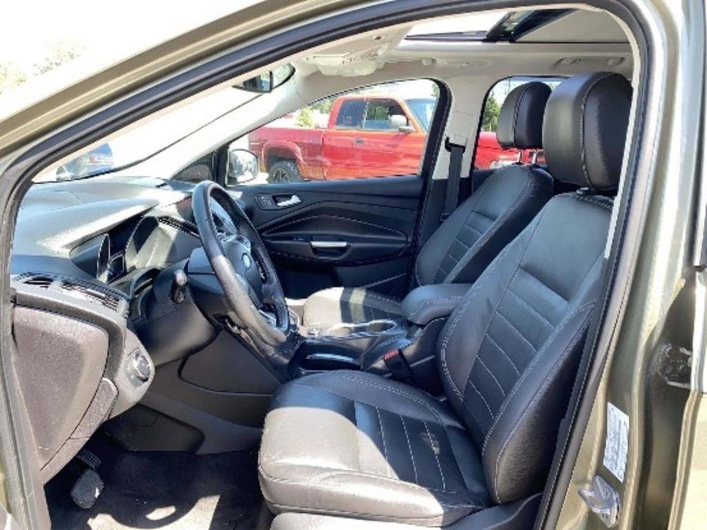 2014 Ford Escape - $15,995
