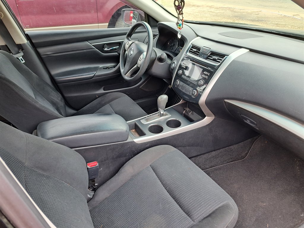 2015 Nissan Altima S photo