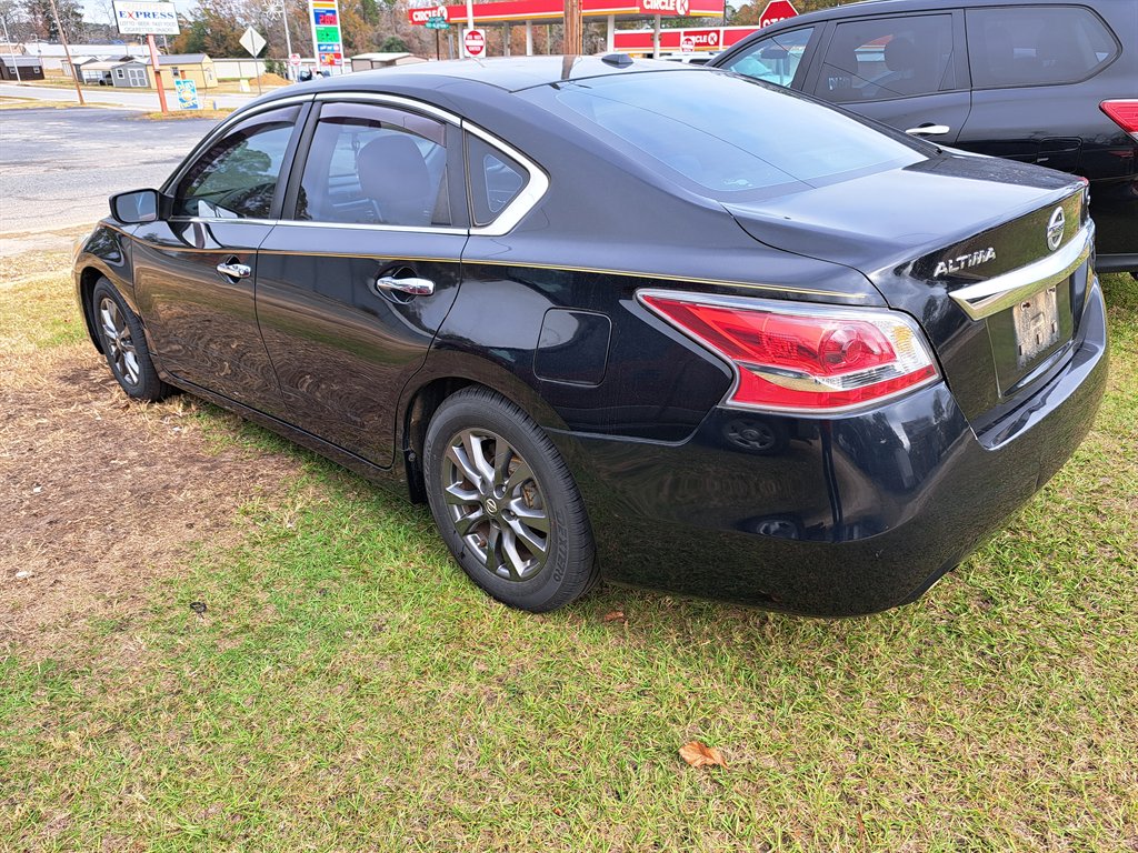 2015 Nissan Altima S photo
