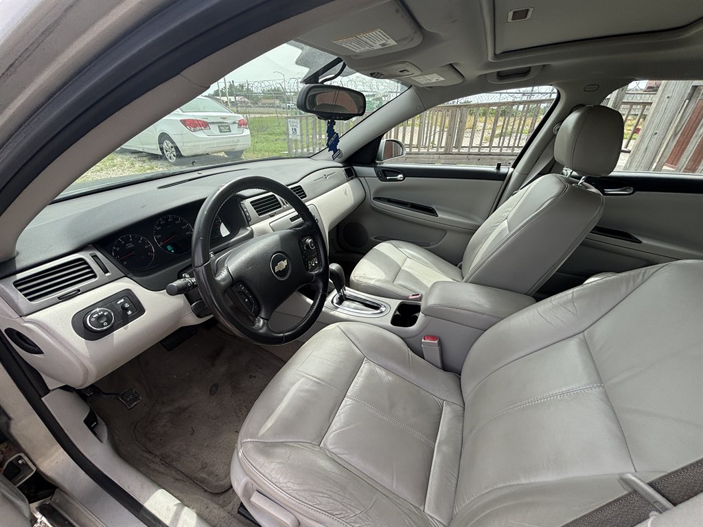 2008 Chevrolet Impala LT photo