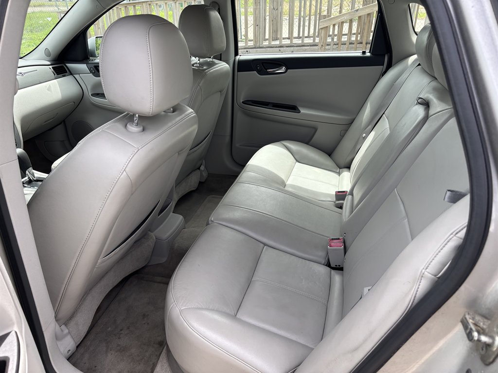 2008 Chevrolet Impala LT photo
