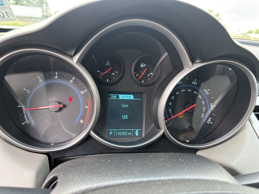 2014 Chevrolet Cruze LS Auto photo