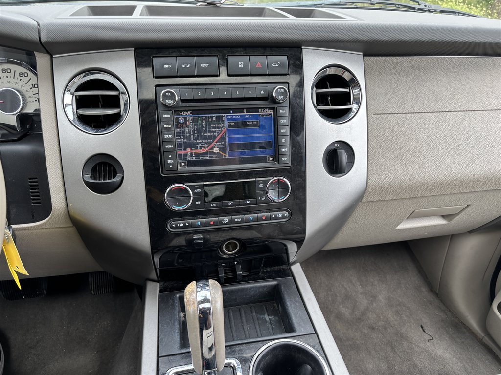 2013 Ford Expedition - $9,000