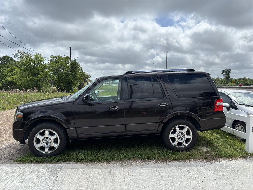 2013 Ford Expedition - $9,000