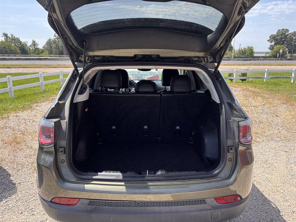 2018 Jeep Compass - $10,700