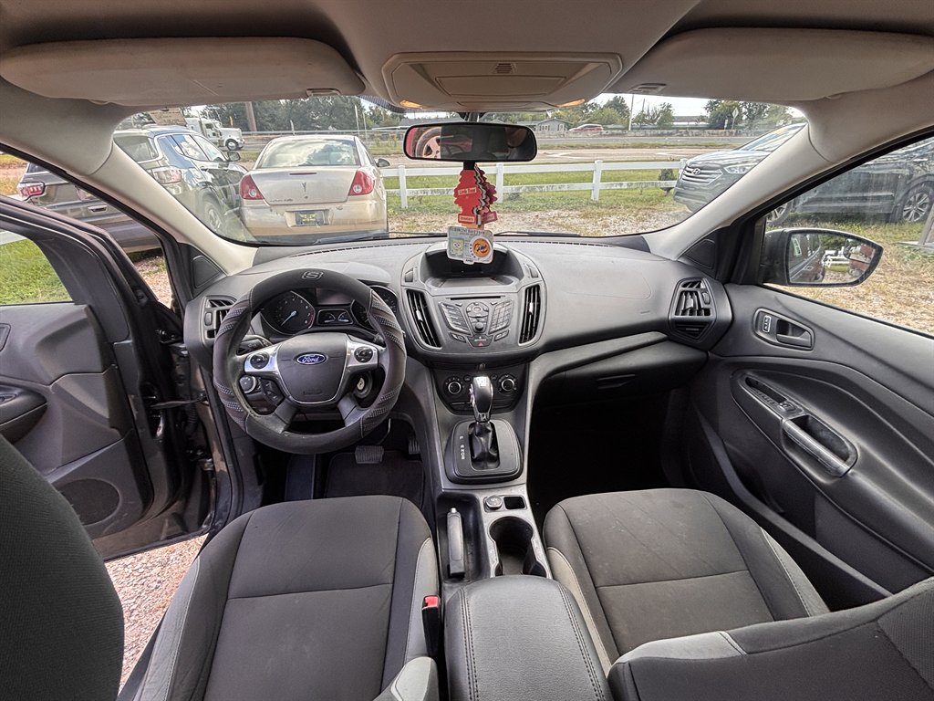 2015 Ford Escape - $6,300