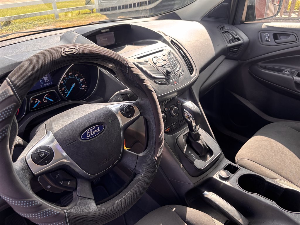 2015 Ford Escape - $6,300
