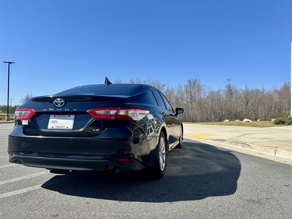 2019 Toyota Camry LE photo