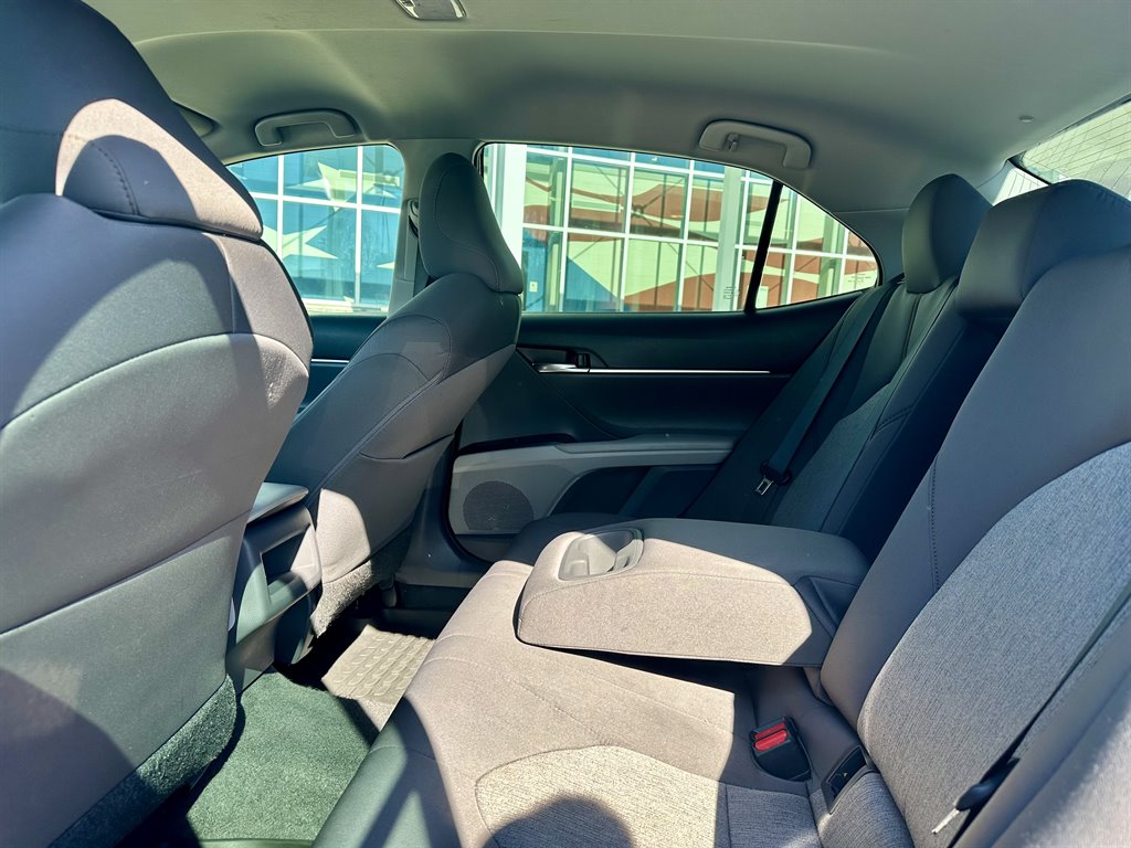 2019 Toyota Camry LE photo