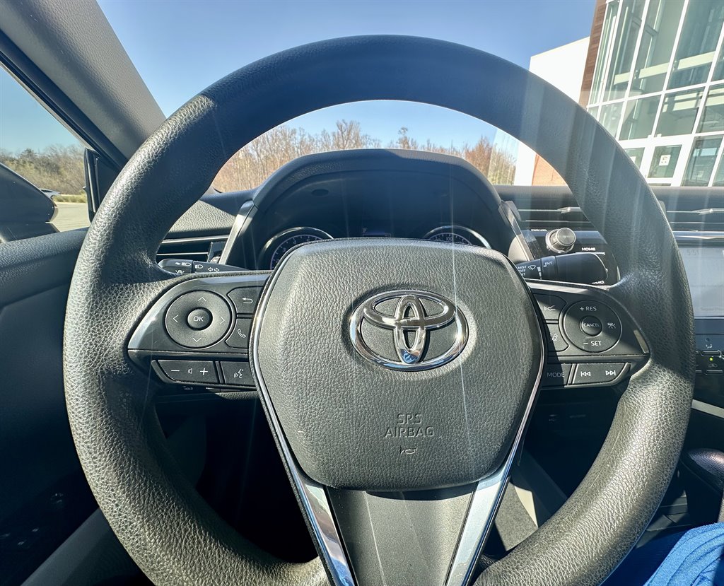 2019 Toyota Camry LE photo