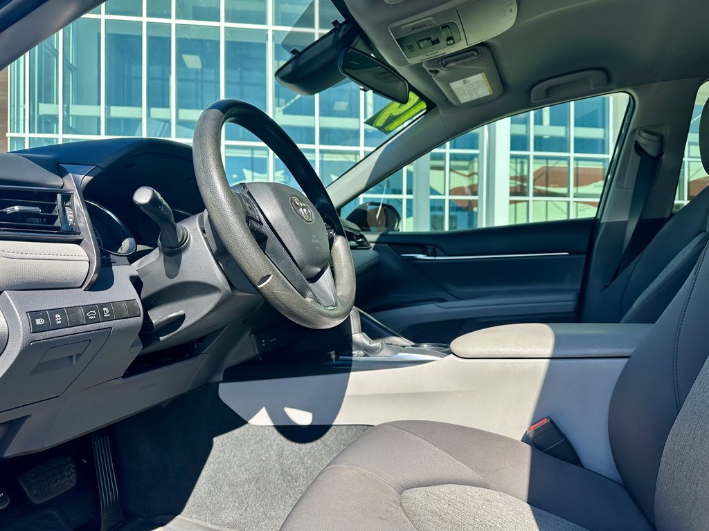 2019 Toyota Camry LE photo
