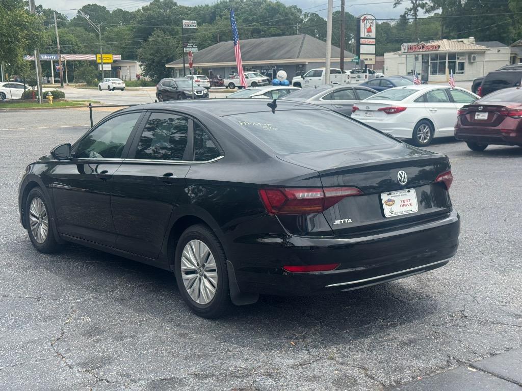 2019 Volkswagen Jetta - $9,495