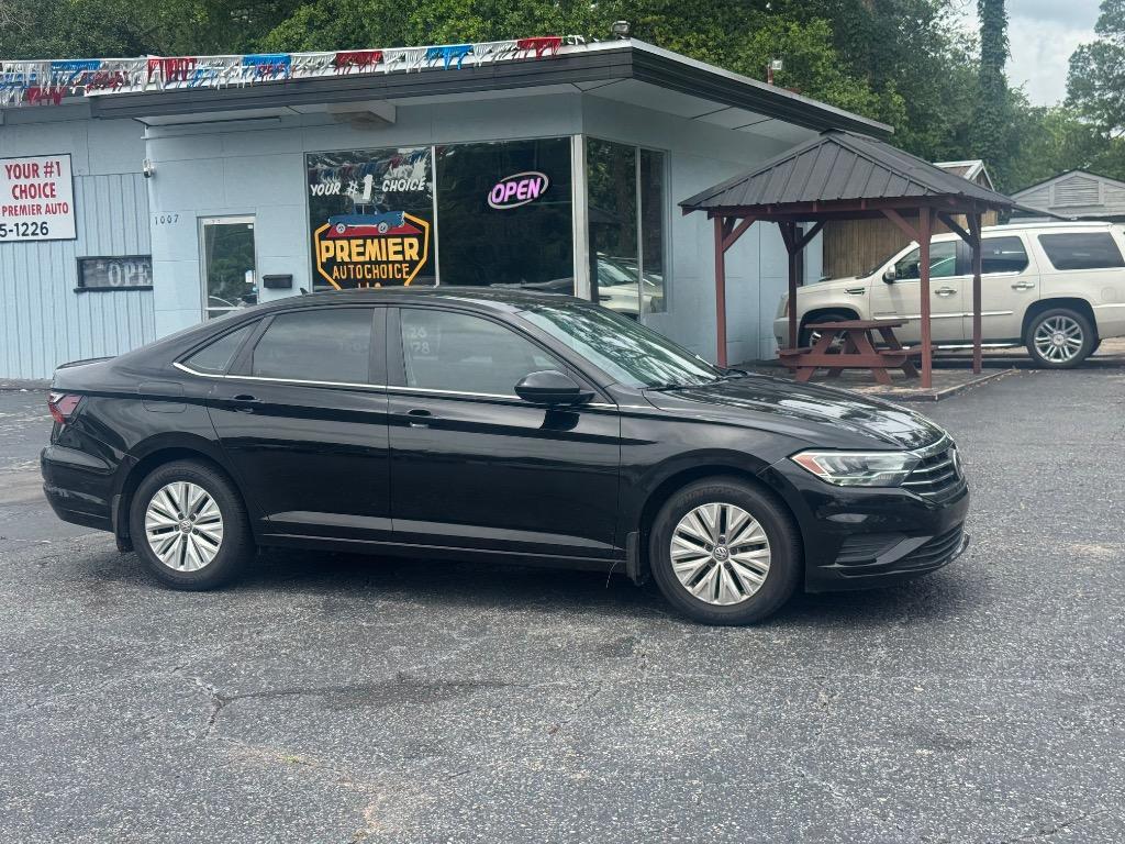 2019 Volkswagen Jetta - $9,495