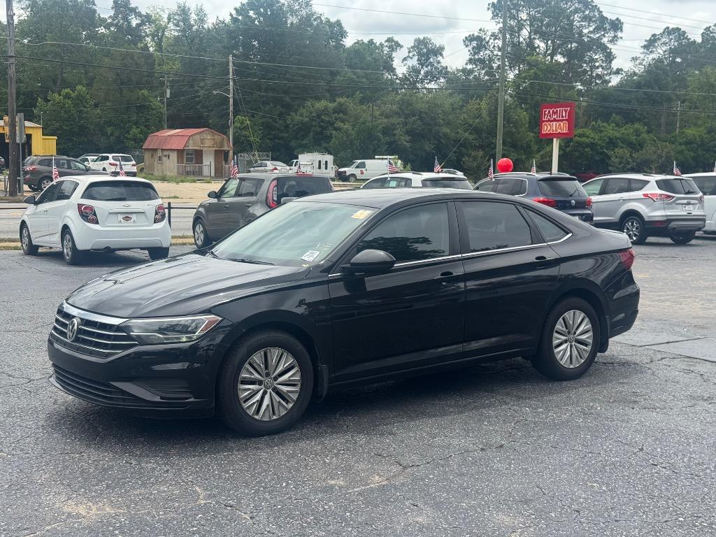 2019 Volkswagen Jetta - $9,495