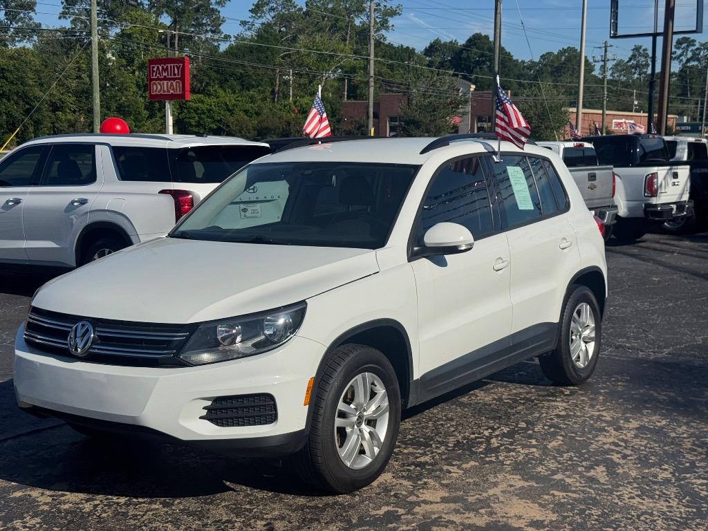 2017 Volkswagen Tiguan - $9,995