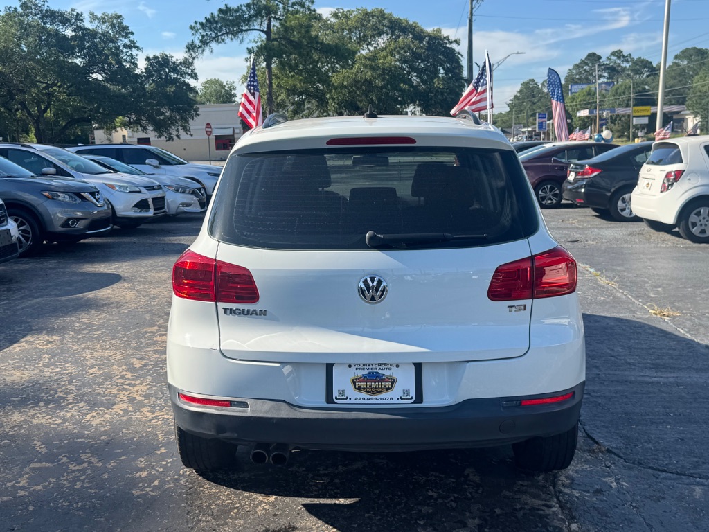 2017 Volkswagen Tiguan - $9,995