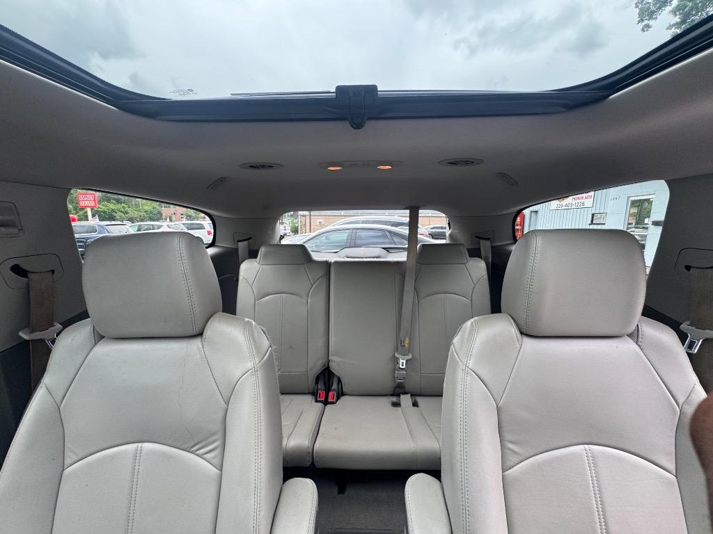 2015 Chevrolet Traverse - $8,995