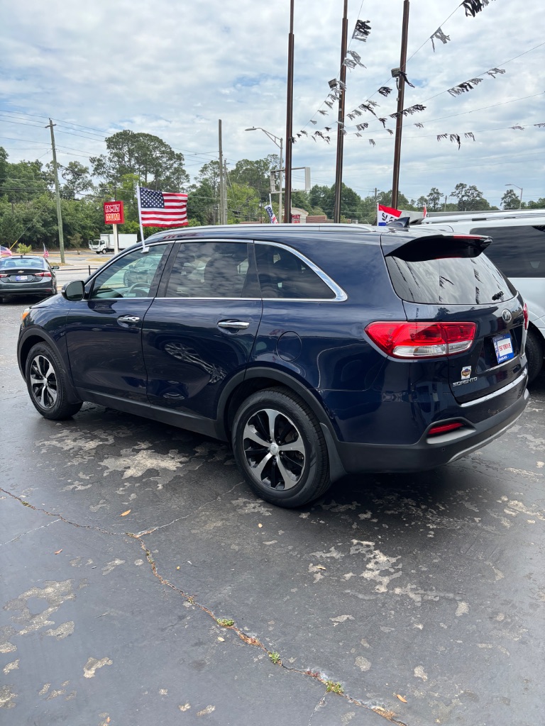 2017 Kia Sorento EX photo
