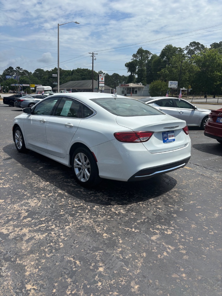 2016 Chrysler 200 Limited photo