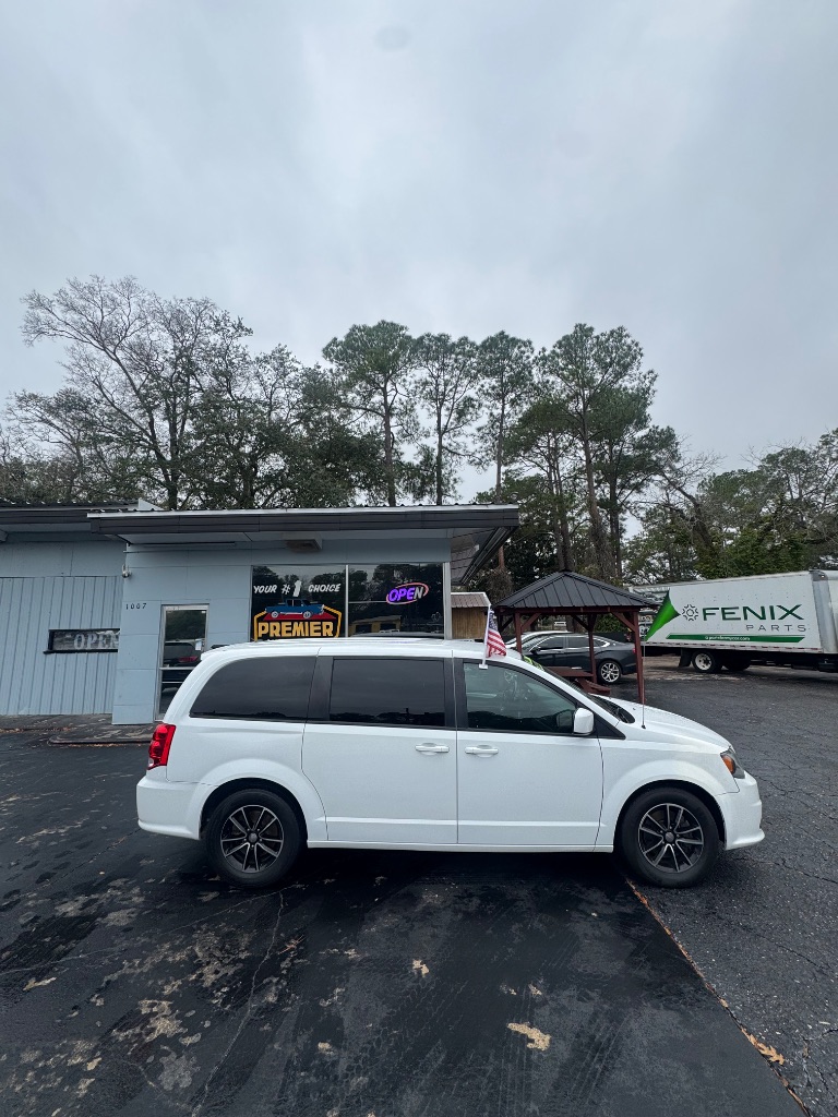 2018 Dodge Grand Caravan - $7,950