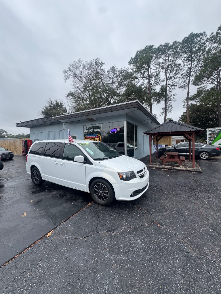 2018 Dodge Grand Caravan - $7,950