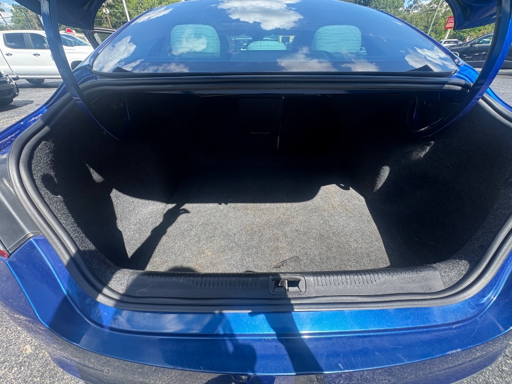2015 Chrysler 200 - $10,495