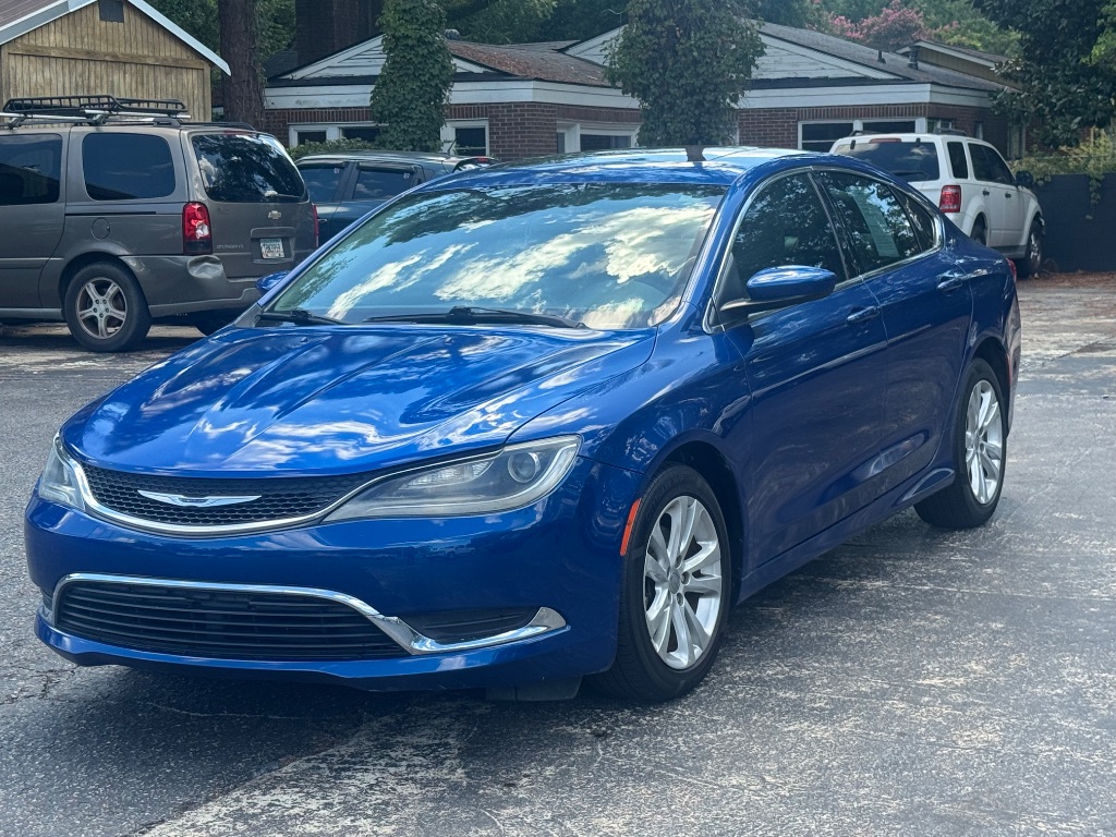 2015 Chrysler 200 - $10,495
