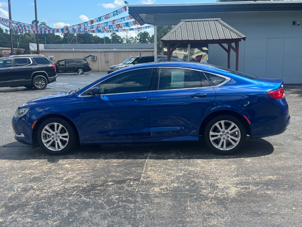 2015 Chrysler 200 - $10,495