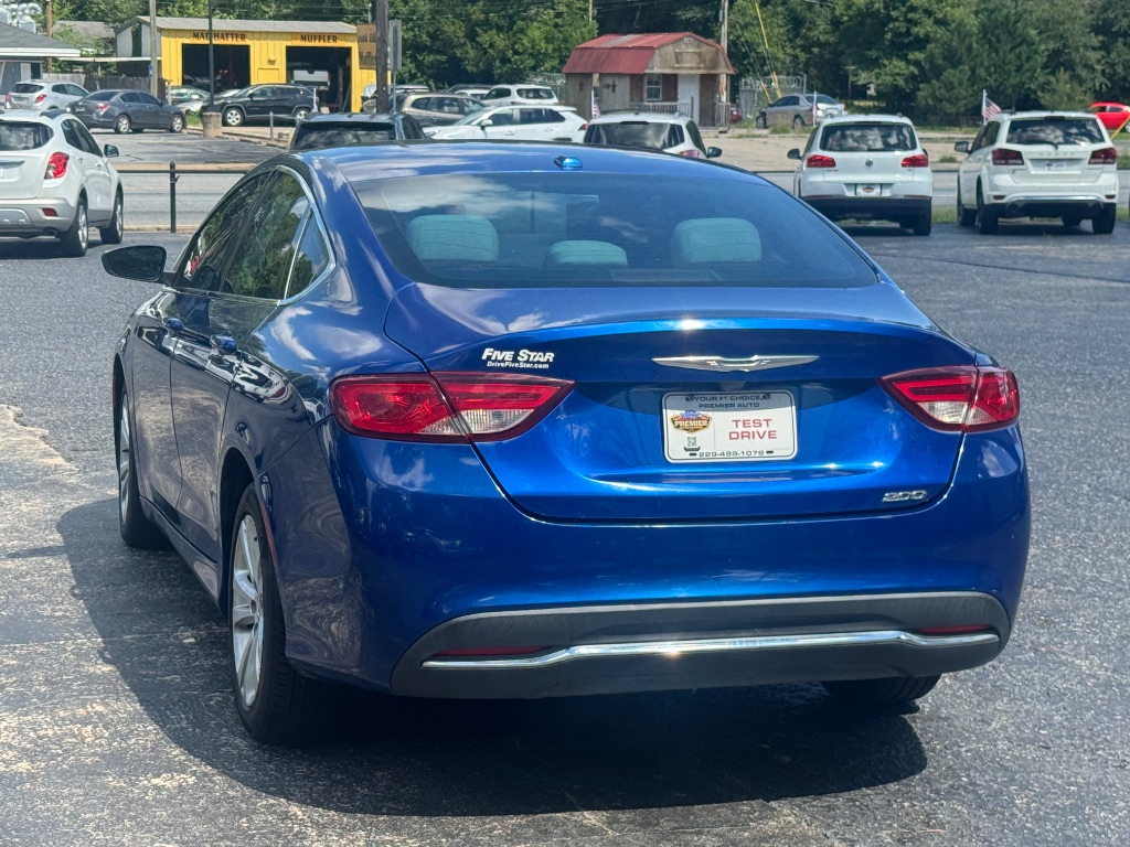 2015 Chrysler 200 - $10,495