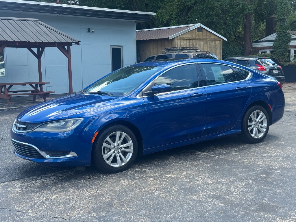 2015 Chrysler 200 - $10,495
