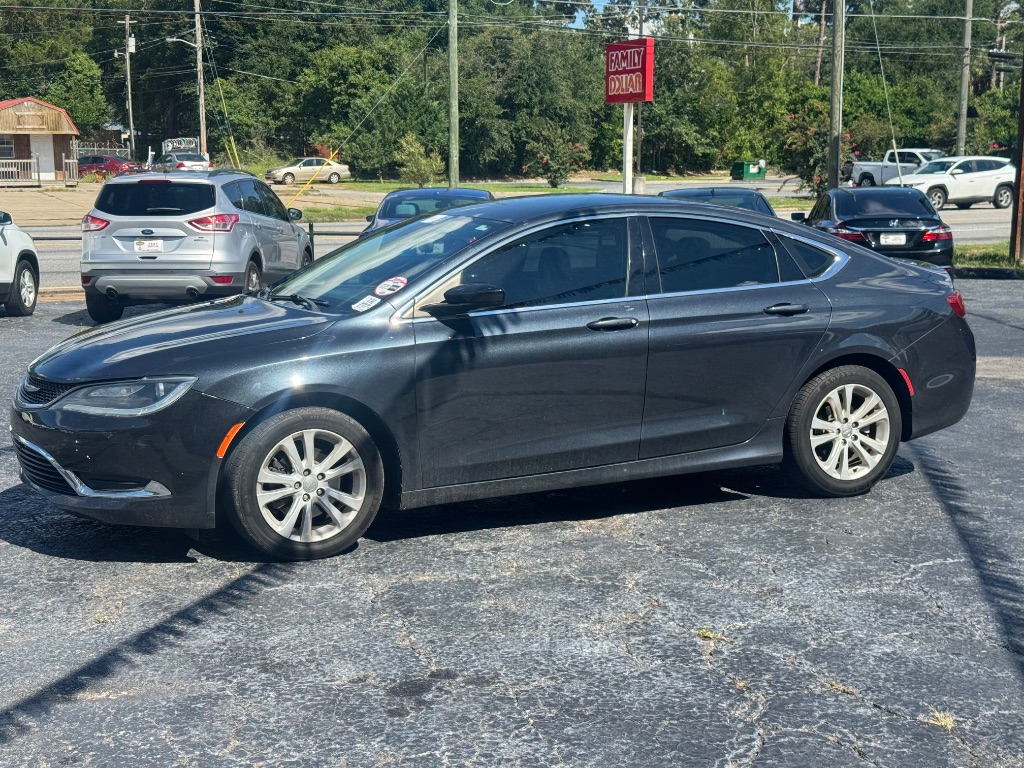 2016 Chrysler 200 - $8,950