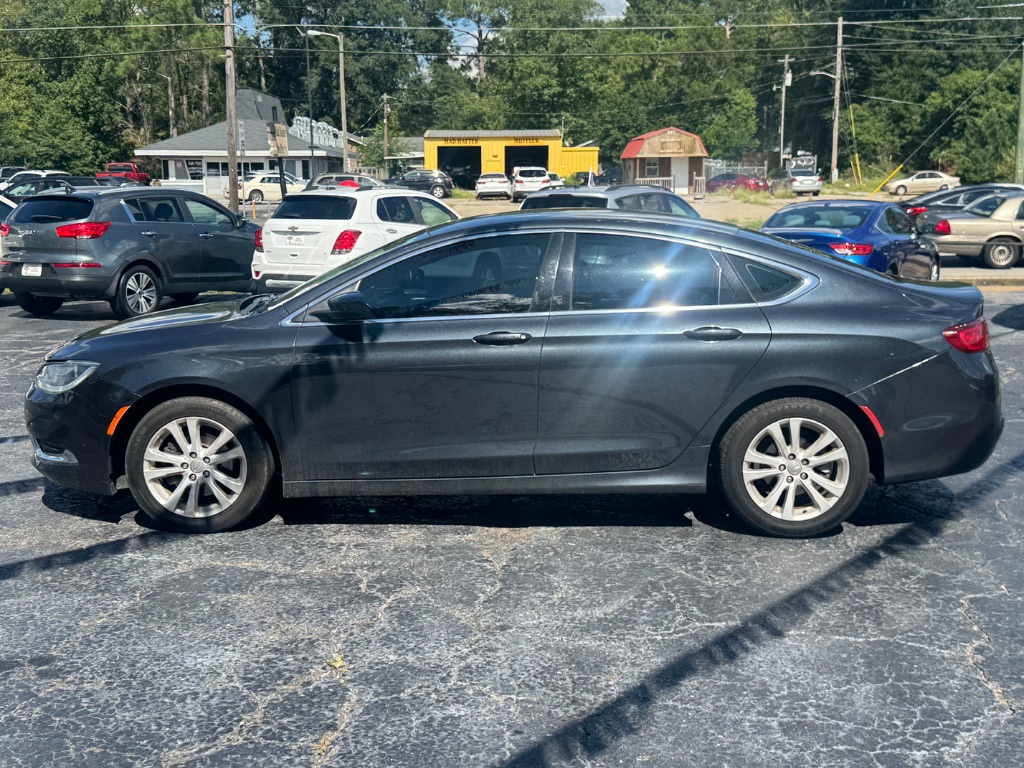 2016 Chrysler 200 - $8,950