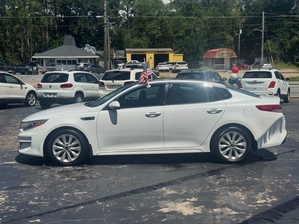 2016 Kia Optima - $10,200