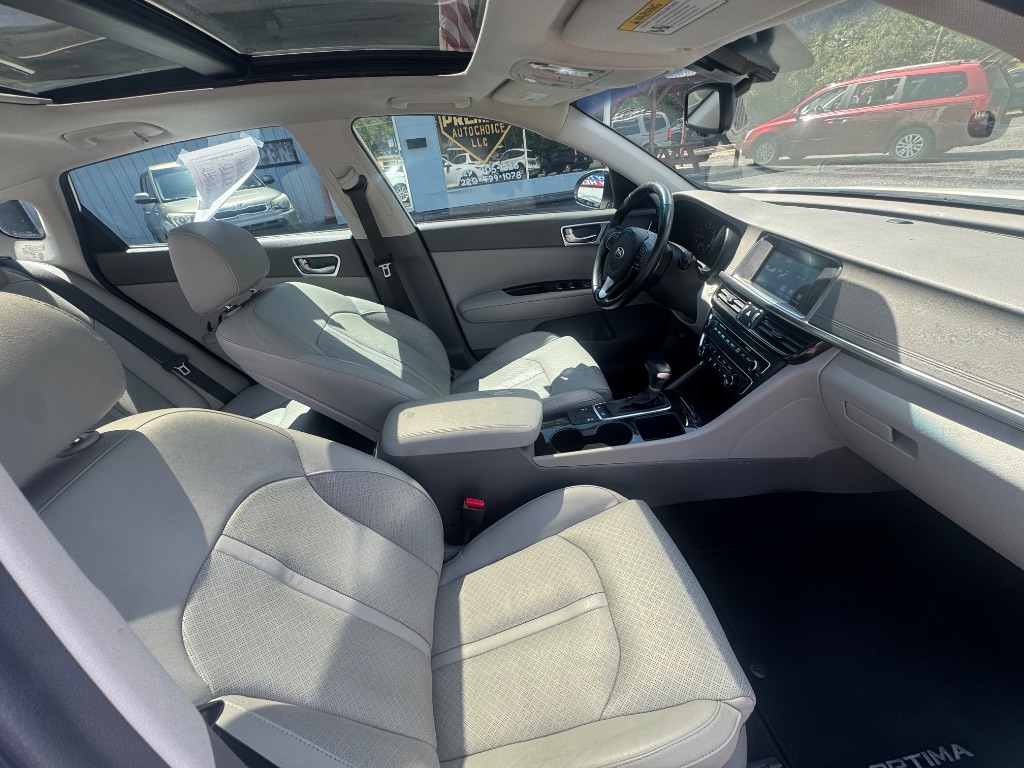 2016 Kia Optima - $10,200