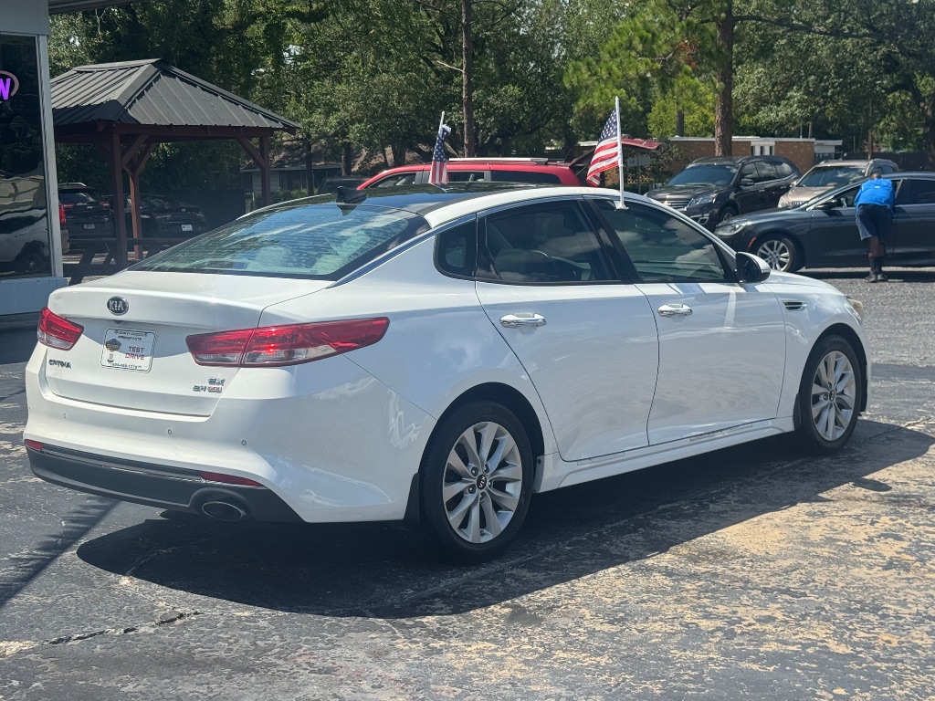 2016 Kia Optima - $10,200