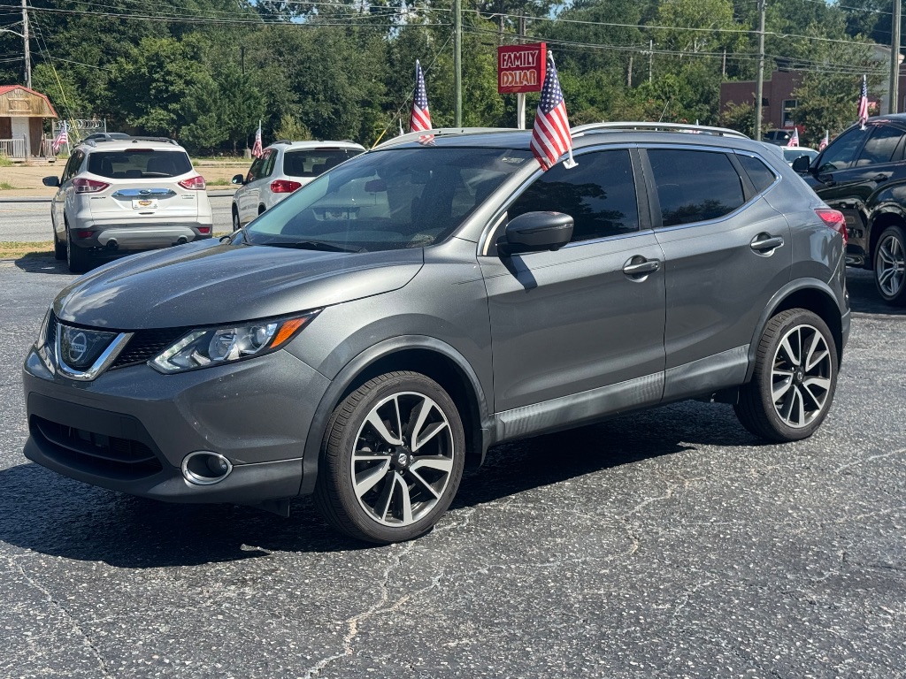 2018 Nissan Rogue - $9,800