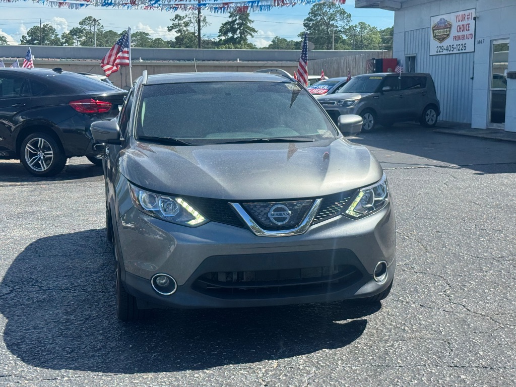 2018 Nissan Rogue - $9,800