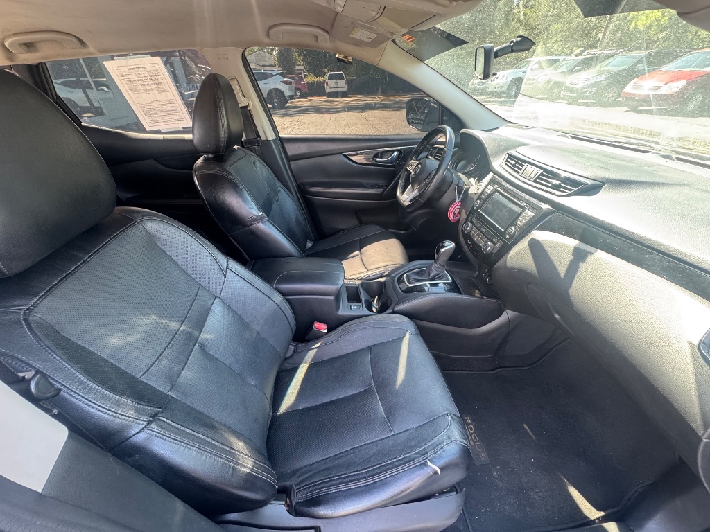 2018 Nissan Rogue - $9,800