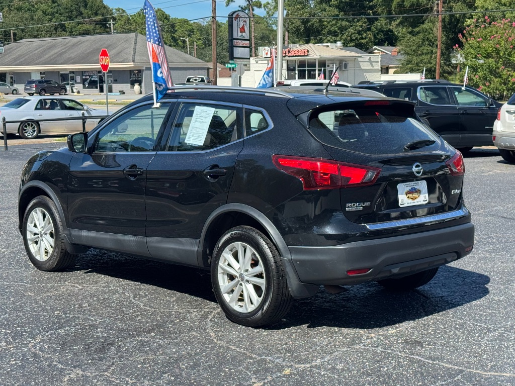 2018 Nissan Rogue - $9,850