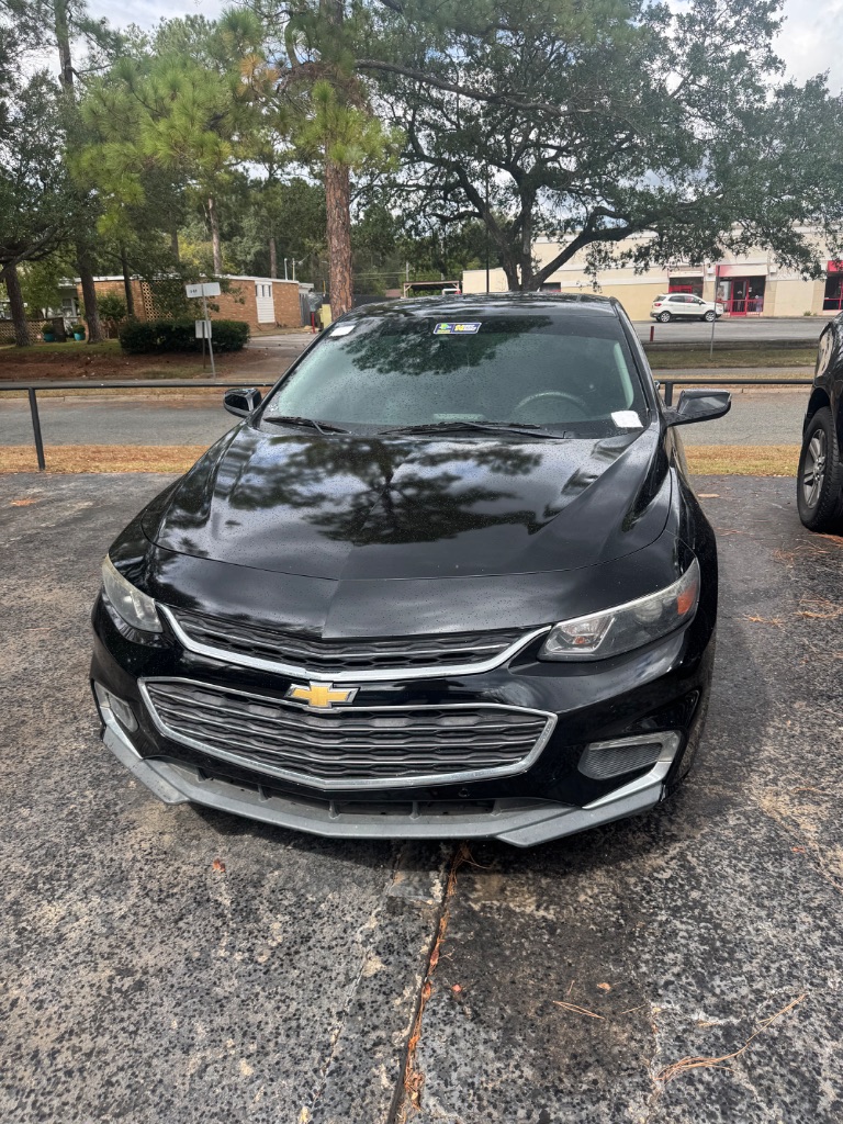 2017 Chevrolet Malibu - $12,900