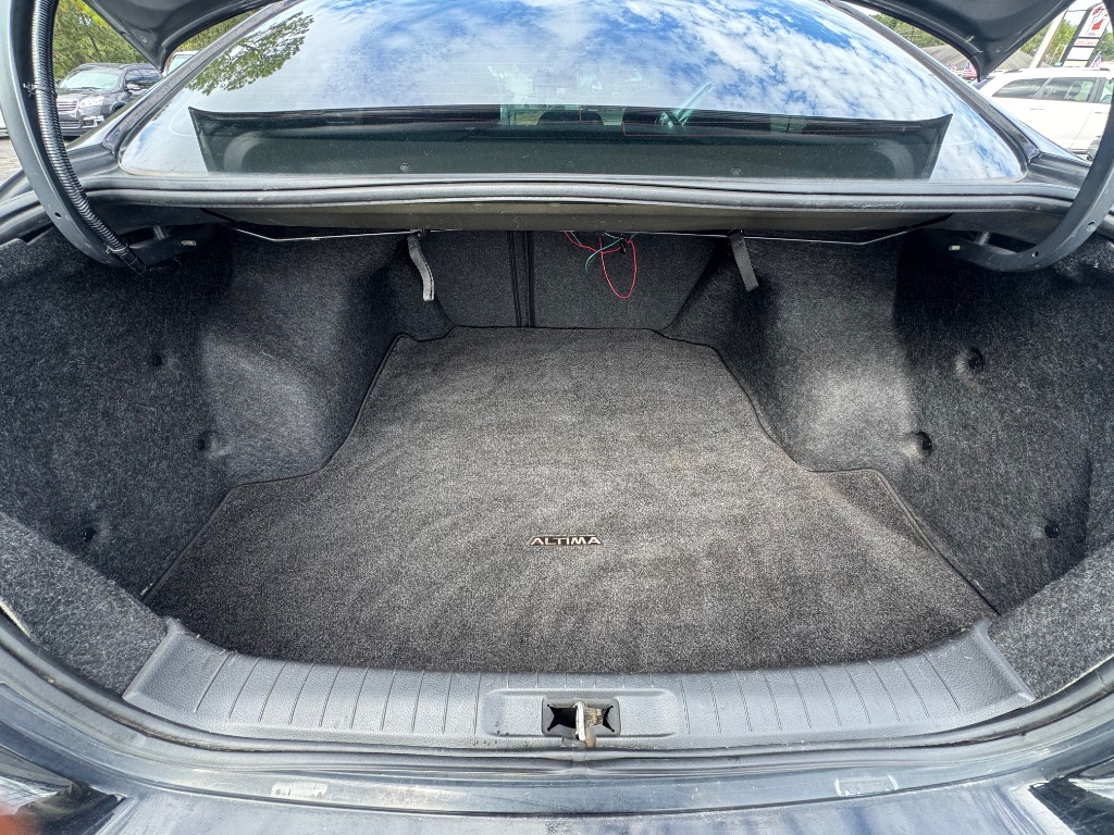 2017 Nissan Altima - $7,900