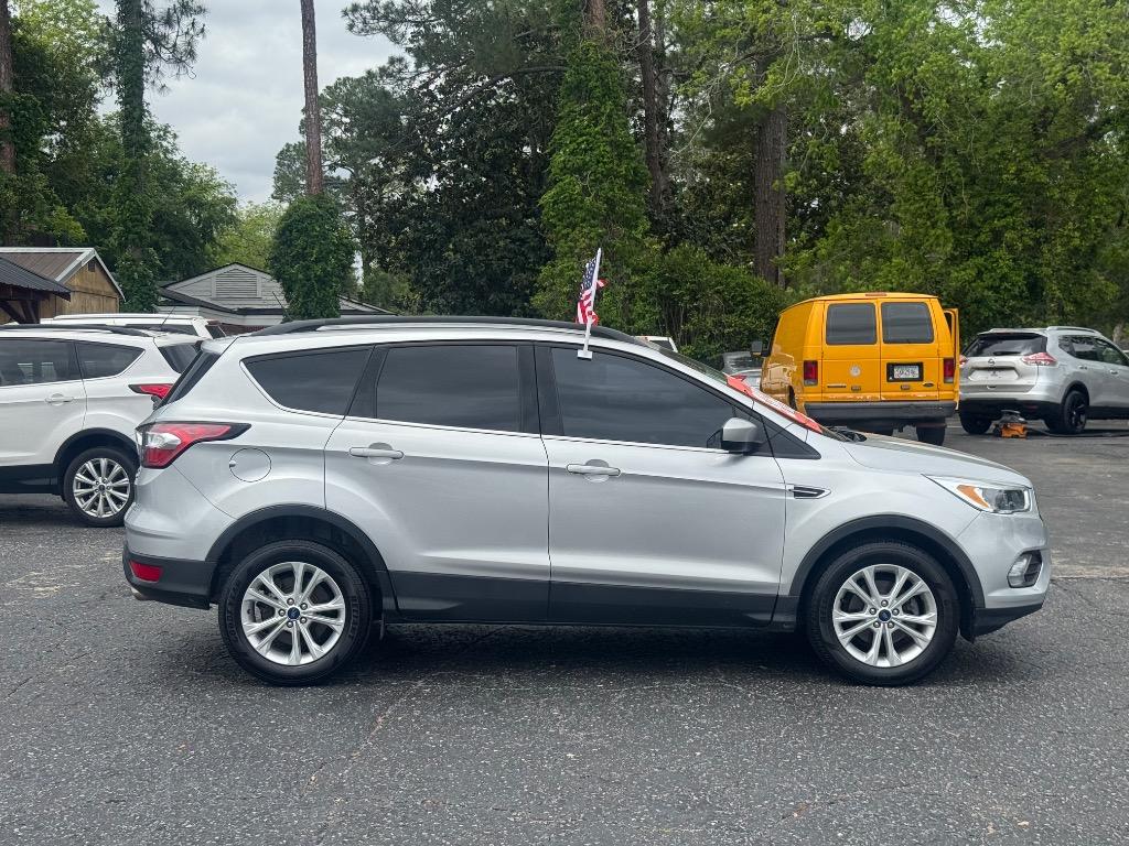 2015 Ford Escape - $10,450