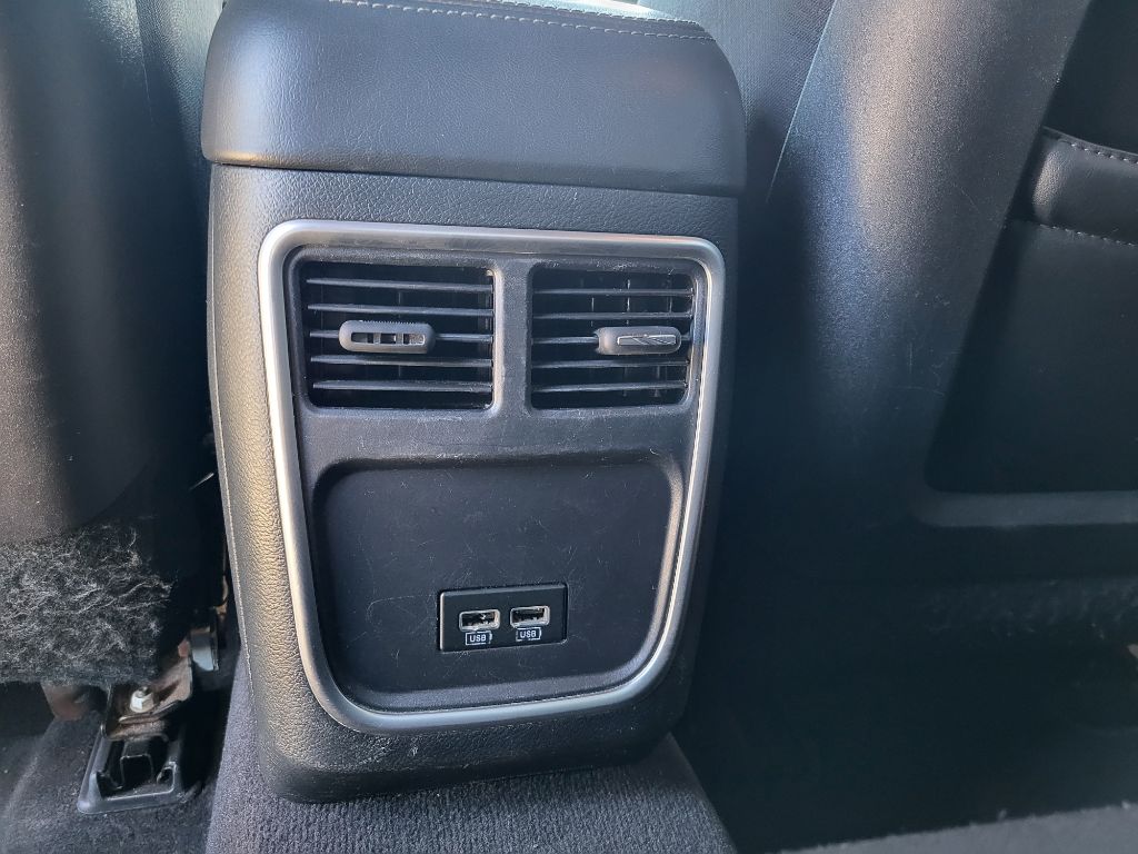 2016 Dodge Charger SXT photo