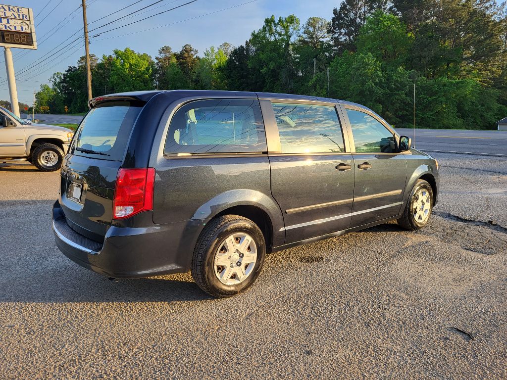 2013 Dodge Grand Caravan SE photo