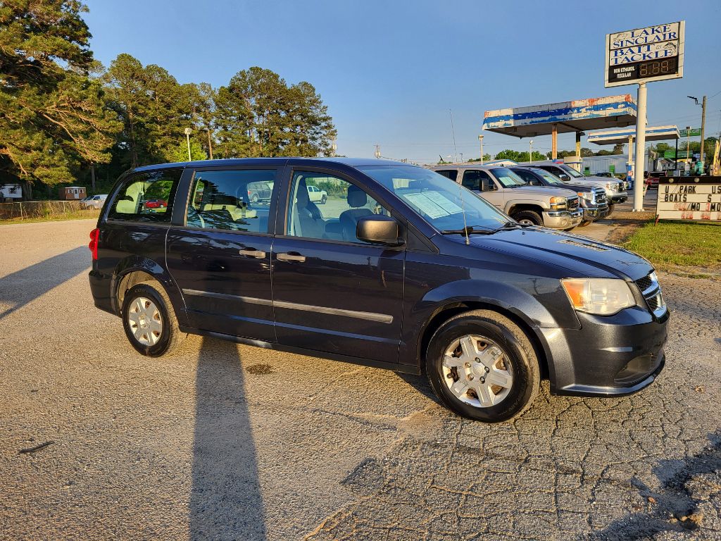 2013 Dodge Grand Caravan SE photo