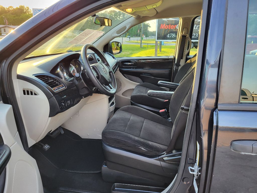 2013 Dodge Grand Caravan SE photo