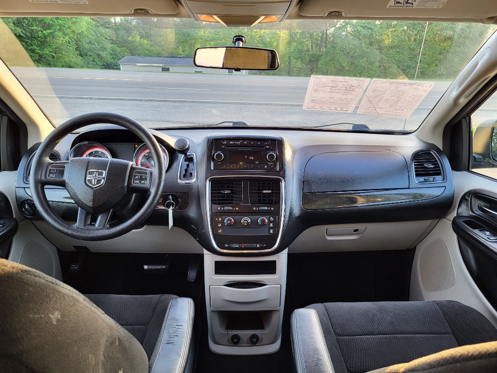 2013 Dodge Grand Caravan SE photo