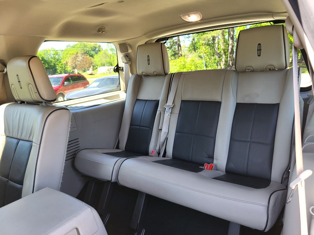 2008 Lincoln Navigator photo