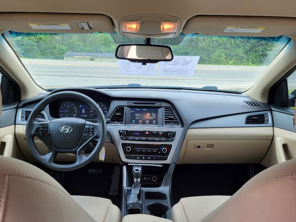 2016 Hyundai Sonata SE photo