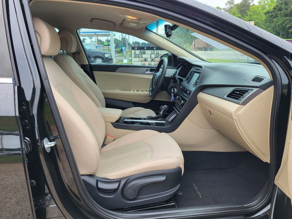 2016 Hyundai Sonata SE photo